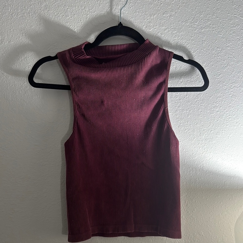 Sleeveless Ribbed Burgundy Top